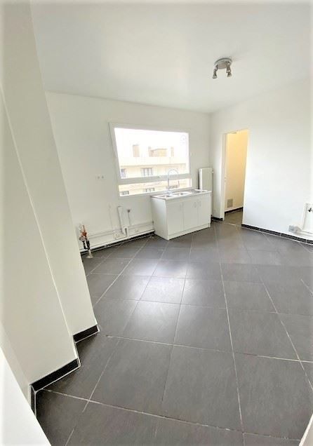 appartement 5 pièces en vente sur LE BLANC MESNIL (93150)