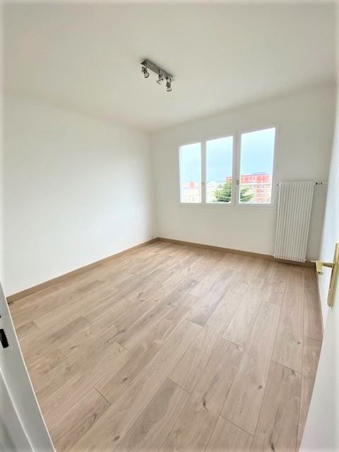 appartement 5 pièces en vente sur LE BLANC MESNIL (93150)