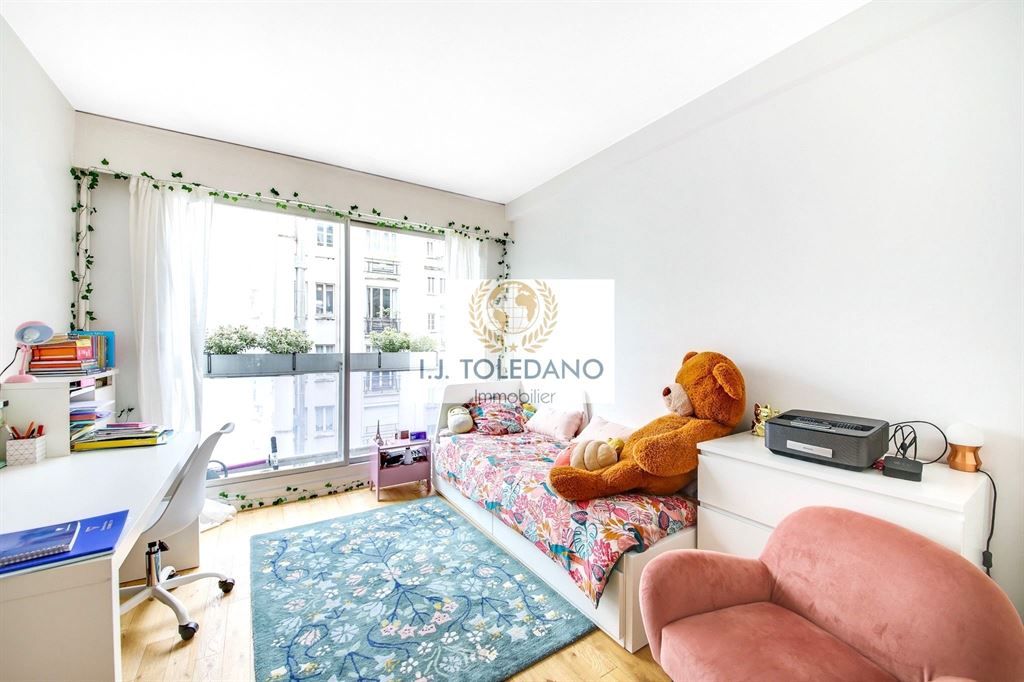 appartement 5 pièces en vente sur PARIS (75016)