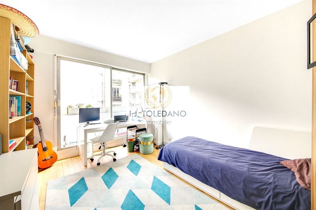 appartement 5 pièces en vente sur PARIS (75016)