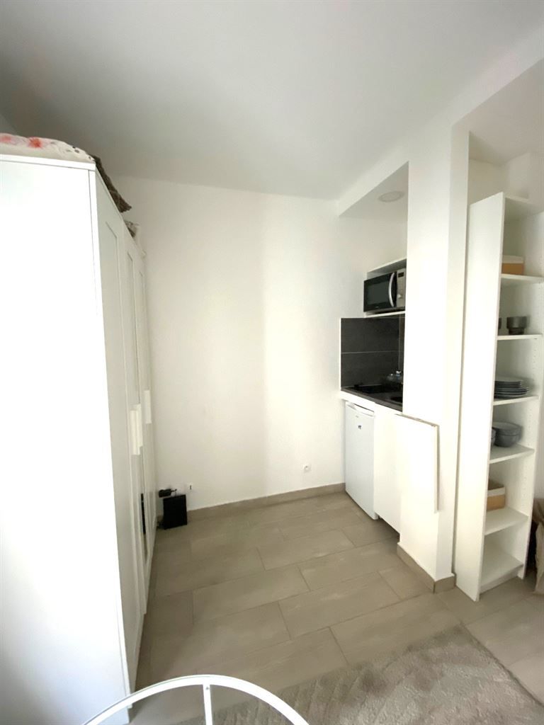 studio en location sur PARIS (75017)